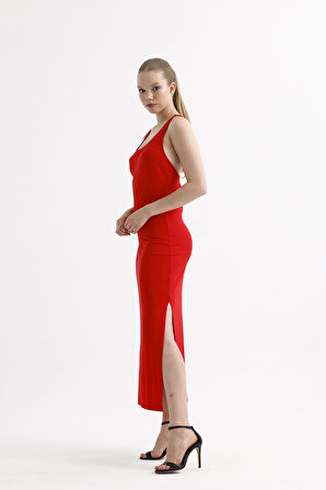 Yırtmaçlı Sırt Dekolteli Çapraz Askılı  Kolsuz Kare Yaka Viskon Elbise | 35781 Kırmızı