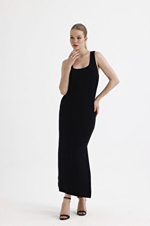 Yırtmaçlı Sırt Dekolteli Çapraz Askılı  Kolsuz Kare Yaka Viskon Elbise | 35781 Siyah