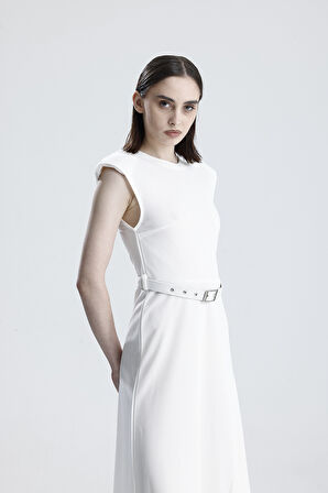 Vatkalı Kemer detaylı Kolsuz Uzun Elbise | ELB36216 Beyaz