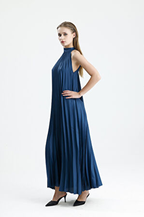 Yüksek Yaka Pile Detaylı Saten  Maxi Elbise | Elb34513 İndigo