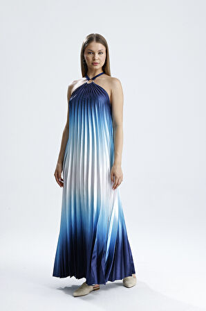 Mavi Beyaz Ombre Piliseli Maxi Elbise - Halter Yaka, Şık ve Zarif | ELB35857 Mavi-Mavi