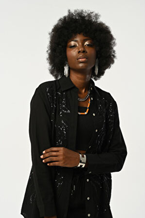 KADIN PUL VE NAKIŞ İŞLEMELİ OVERSİZE GÖMLEK