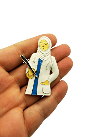 Kadın Doktor Hemşire Broş – Tıp Figürlü Renkli Rozet Pin Hediyelik Sağlıkçı Aksesuarı