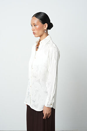 Kadın Desenli Ekru Renk Düğme Detaylı Gömlek