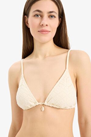 DeFacto Regular Fit Nakışlı Brode Üçgen Bikini Üstü-Fall in Love B6894AX25SMER103