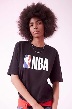 DeFactoFit NBA Wordmark Boxy Fit Yuvarlak Yaka Kısa Kollu Tişört Z9313AZ24SPBK81