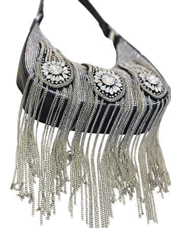 KRİSTAL TAŞ İŞLEME & ZİNCİR PÜSKÜL DETAYLI ( KÜÇÜK BOY ) EL-OMUZ ABİYE ÇANTA