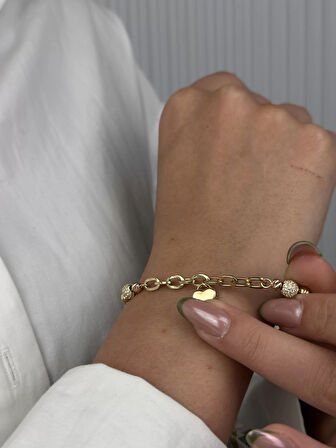 14 Ayar Altın Kalpli Bileklik 1050