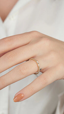 14 Ayar Altın Toplu Kare Taşlı Yüzük 841