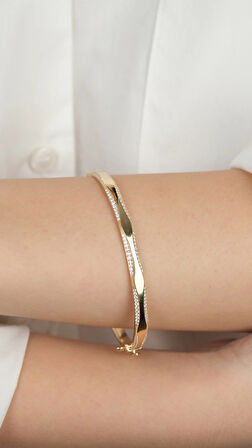 14 Ayar Altın Sade Kenarları Dalgalı Taş İşlemeli Kelepçe 118