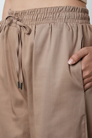 Kadın Bol Paça Beli Lastikli Düz Renk Pantolon