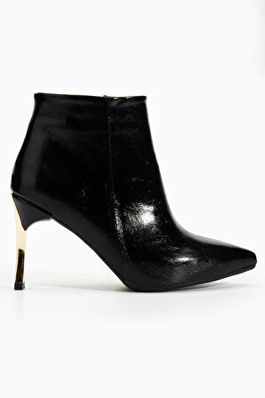 Kadın Siyah Süet Sivri Burun Kısa Boy İnce Topuklu Bot  