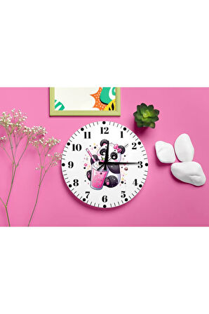 Kız Çocuk Odası İçin Pembe Panda Tasarımlı Sessiz Duvar Saati
