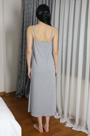 Moda Çizgi Kadın İp Askılı Uzun Yırtmaçlı Pamuk Penye Gecelik Gri 90125