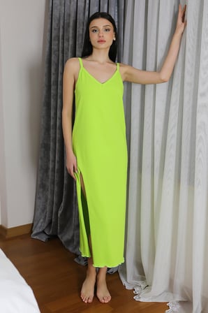 Moda Çizgi Kadın İp Askılı Uzun Yırtmaçlı Pamuk Penye Gecelik NeonYeşil 90125 NEON YEŞİL