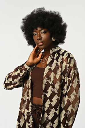 KADIN KAHVERENGİ-KREM DESENLİ OVERSİZE KESİM GÖMLEK