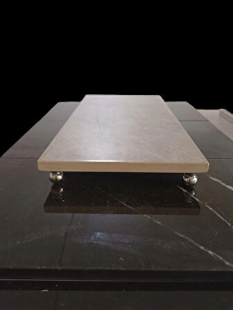 36 X 18 Porselen Neolith Metal Ayaklı Sunumluk