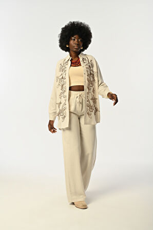 KADIN ÖNÜ BONCUK İŞLEMELİ OVERSİZE KESİM GÖMLEK