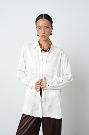 Kadın Ekru Renk Kare Desenli Oversize Kesim Gömlek