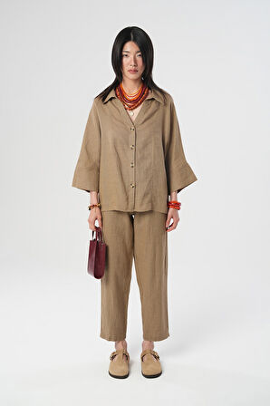 KADIN %100 KETEN V YAKA DÜZ RENK GÖMLEK