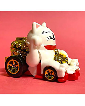 Hot Wheels Celebration Racers Feline Lucky HYW52