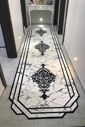 Yolluk Halı – Kaymaz Tabanlı, Yıkanabilir, Yumuşak Dokulu, Şık ve Dayanıklı Tasarım (tuğra