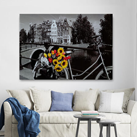 Amsterdam Kanallarındaki Bisiklet ve Laleler Tablosu-6594