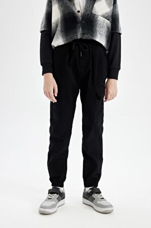 DeFacto Erkek Çocuk Kargo Cepli Beli Bağcıklı Lastikli Paça Cepli Siyah Jogger Gabardin Pantolon A9393A824AUBK81