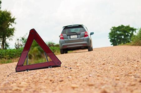 Mapeks araç yangın tüpü 1 kg ve 2 adet reflektör ve kayma takozu oto trafik seti