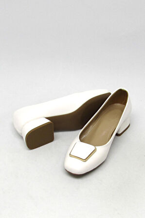 KANUGA BB2022-11 BEYAZ KADIN TOKALI TOPUKLU AYAKABI