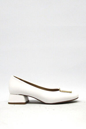 KANUGA BB2022-11 BEYAZ KADIN TOKALI TOPUKLU AYAKABI