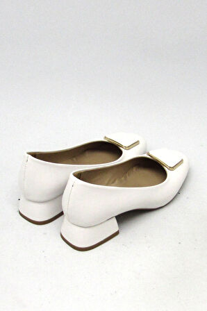 KANUGA BB2022-11 BEYAZ KADIN TOKALI TOPUKLU AYAKABI