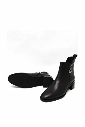CASTLE BLACK CB9780-1 SİYAH KADIN KALIN TOPUK FERMUAR DETAYLI BOT
