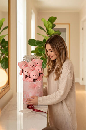 Premium Silindir Pembe Kalpli Kutusunda, Kalpli Balonlu 6’lı Pembe Ayıcık Buketi
