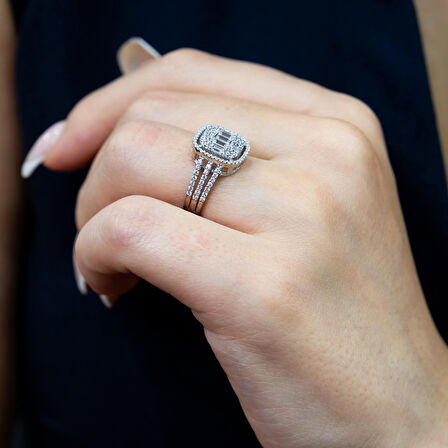 1.02 Karat Pırlanta Kleopatra Baget Yüzük