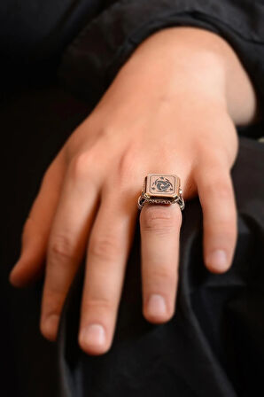 Kare Model Teşkilat-ı Mahsusa Yanı Kalkan Işlemeli Erkek Gümüş Yüzük