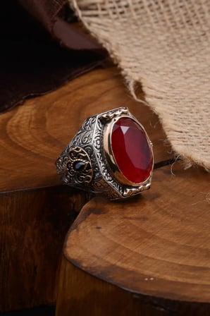 Yakut Garnet Taşlı Yanı Zirkon Taşlı Işlemeli Erkek Gümüş Yüzük