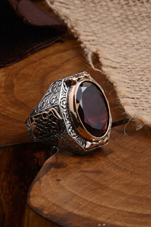 Yakut Garnet Taşlı Yanı Gravür Işlemeli Erkek Gümüş Yüzük