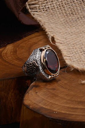 Yakut Garnet Taşlı Yanı Gravür Işlemeli Erkek Gümüş Yüzük