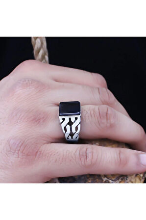 Siyah Oniks Taşlı Yanı Işlemeli Özel Seri Erkek Gümüş Yüzük - Ey3115