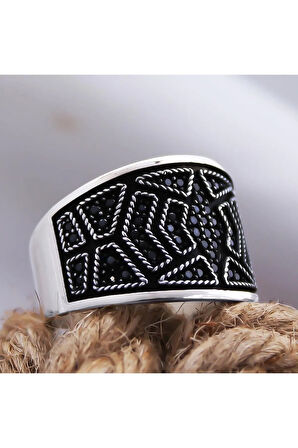 Siyah Mikro Taşlı Zarif Işlemeli Özel Seri Erkek Gümüş Yüzük - Ey3090