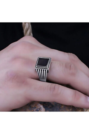 Siyah Oniks Taşlı Kare Model Özel Seri Erkek Gümüş Yüzük