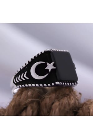 Siyah Oniks Kare Taşlı Ay Yıldız Işlemeli Özel Seri Erkek Gümüş Yüzük
