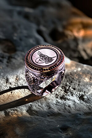 Erkek Sıkma Kehribar Taşlı Osmanlı Tuğrası İşlemeli Nostaljik Model 925 Ayar Gümüş Yüzük