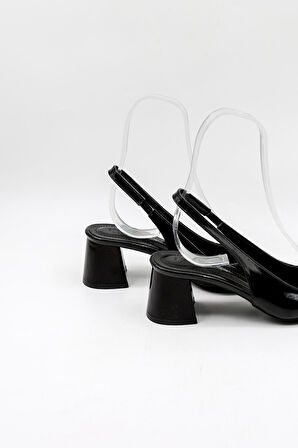 Park Moda Kadın Sivri Burun Düz Desensiz İnce Arkası Açık Ayakkabı PM571 Siyah Rugan