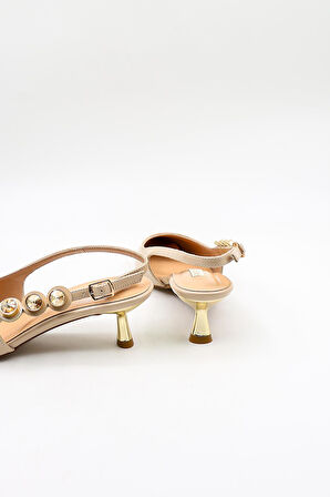 Kriste Bell Kadın Tokalı Taş Detaylı Klasik Topuklu Ayakkabı KB50305030 Bej Rugan