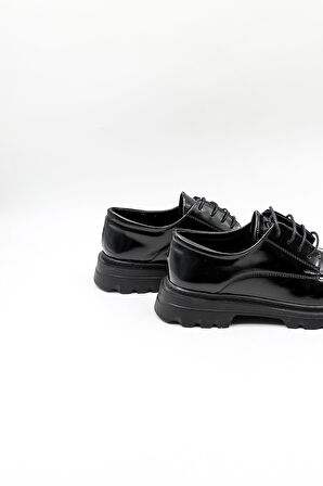 Kriste Bell Bağcıklı Klasik ve Günlük Kadın Ayakkabı KB268 Siyah Rugan