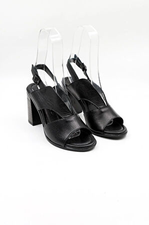 Venüs Kadın Yazlık Topuklu Deri Sandalet VN381500Y Siyah