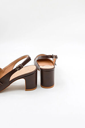 Park Moda Arkası Açık Kemerli Rahat Kadın Ayakkabı PM207 Kahve Cilt