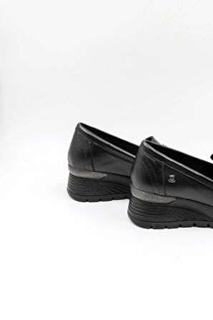 Venüs Kadın Hakiki Deri Tokalı  Rahat Kadın Ayakkabı VN13054Y Siyah